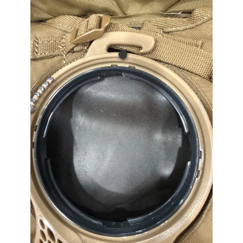 Eagle Industries USMC Hydration Carrier Coyote Brown 8465-01-600-7882 CamelBak